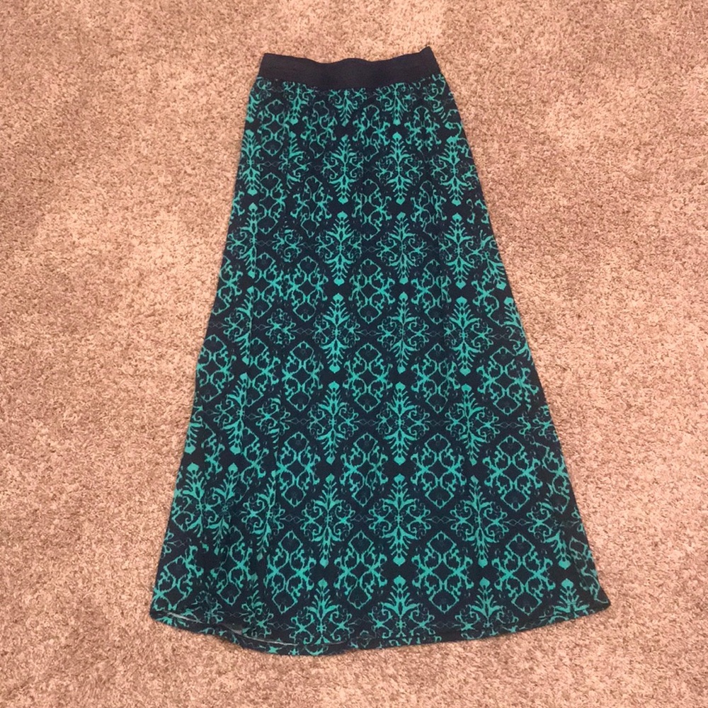 Joe B navy and teal maxi skirt w/ elastic band